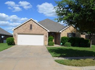 940 Robbins Way, Saginaw, TX 76179