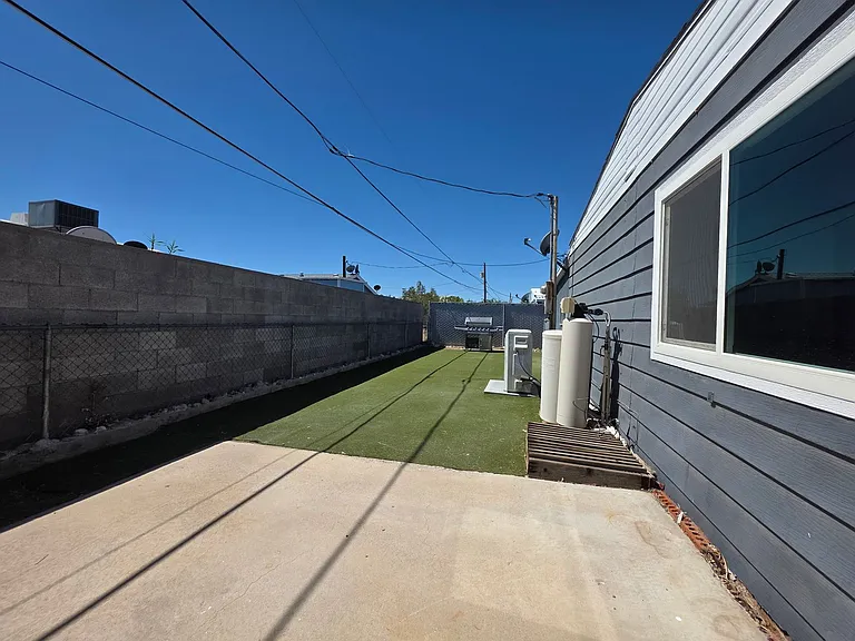1204 Church St — Photo 15