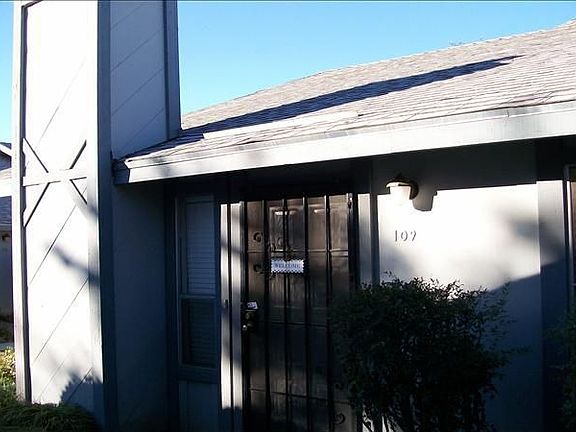 2nd image of 1027 W Dakota Ave APT 109