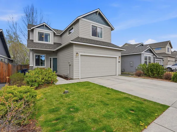 3046 NE Red Oak Dr, Bend, OR 97701