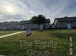 320 S Crespi Ave, Exeter, CA 93221