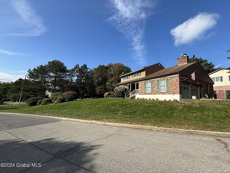 3rd image of 143 Yale Street
