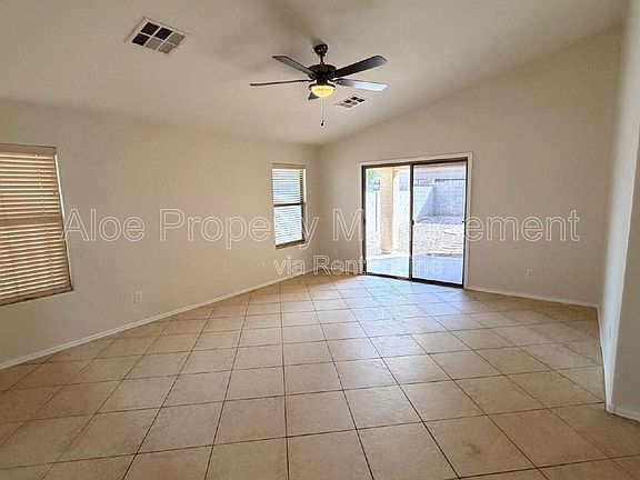 3rd image of 45599 W Dirk St