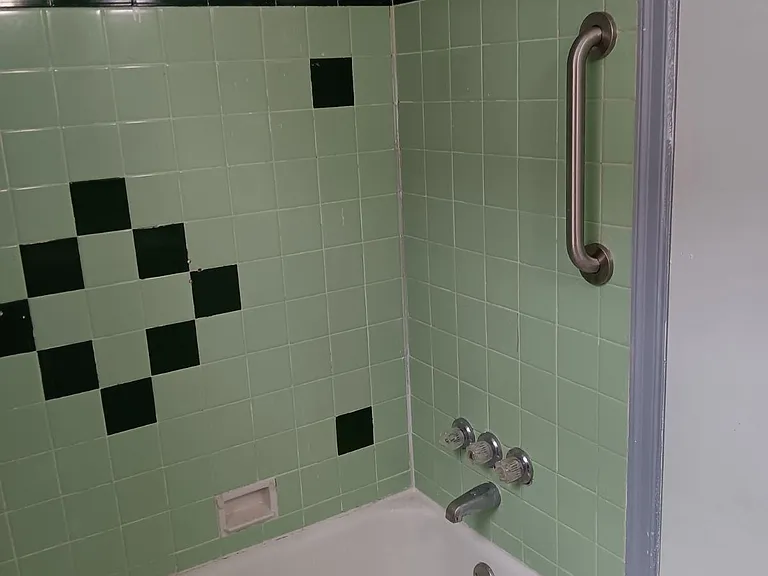 1914 Solly Ave #1 — Photo 6