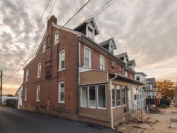 5th image of 212 S Carlisle St