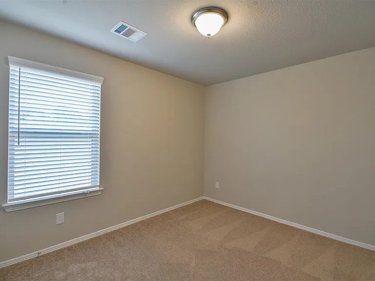 24810 Winema Woods Ln — Photo 20