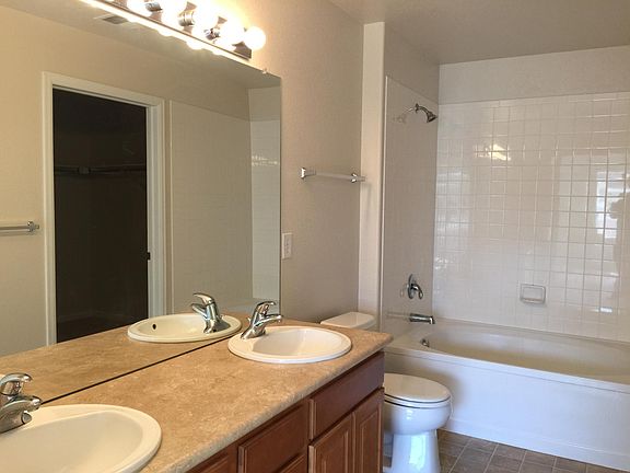 Master Bath Room.