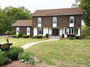 146 Old Farm Rd, Leominster, MA 01453