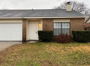 2409 W Gum St, Rogers, AR 72758