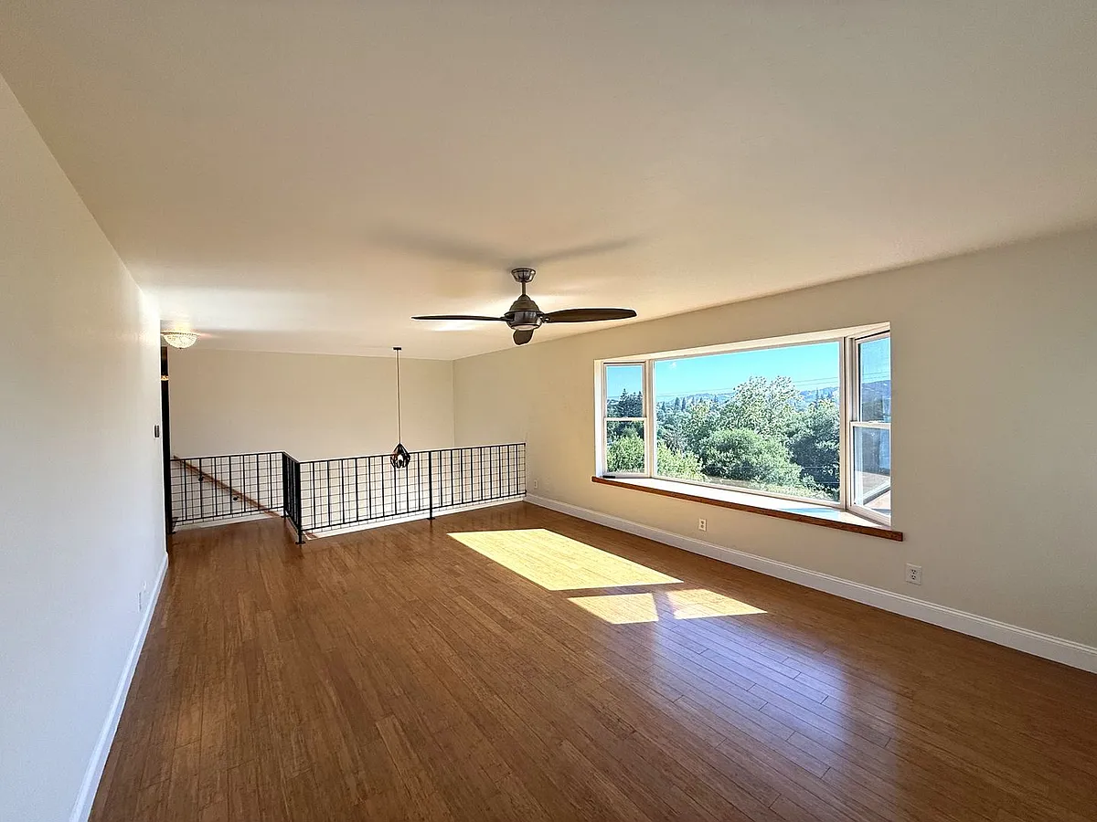 Building Photo - 668 Tamalpais Ave
