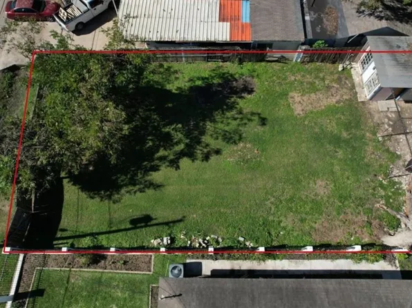 7007 Eagle Pass St, Houston, TX 77020