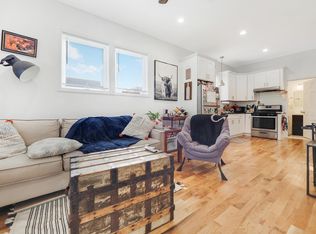 1148 W Belmont Ave APT 1R, Chicago, IL 60657