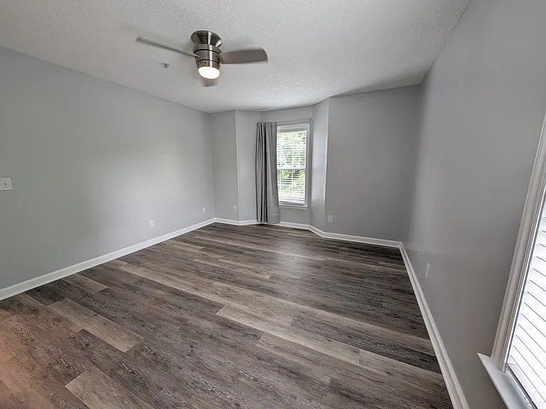 132 Rivertree Ln — Photo 15