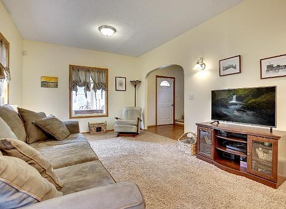 5th image of 4626 Camden Ave N