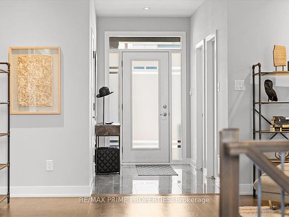 3rd image of 249 Joshua St