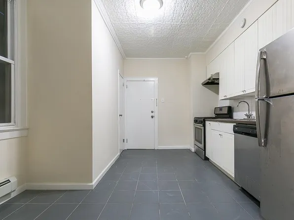 81 East 24th Street image 34 of 40