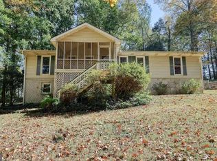 130 Creekview Dr, Woodstock, GA