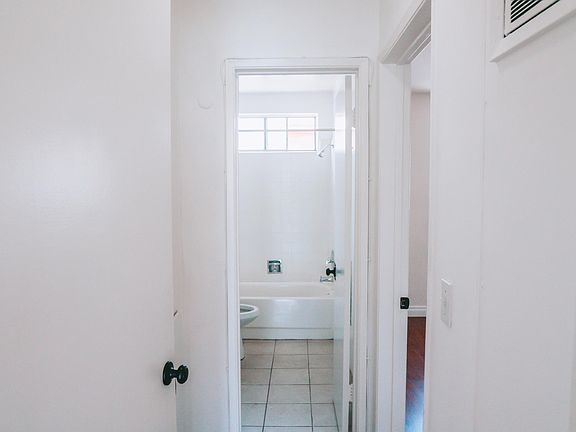 5th image of 1455 S Wooster St APT 10