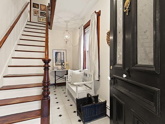 3rd image of 49 Chestnut St