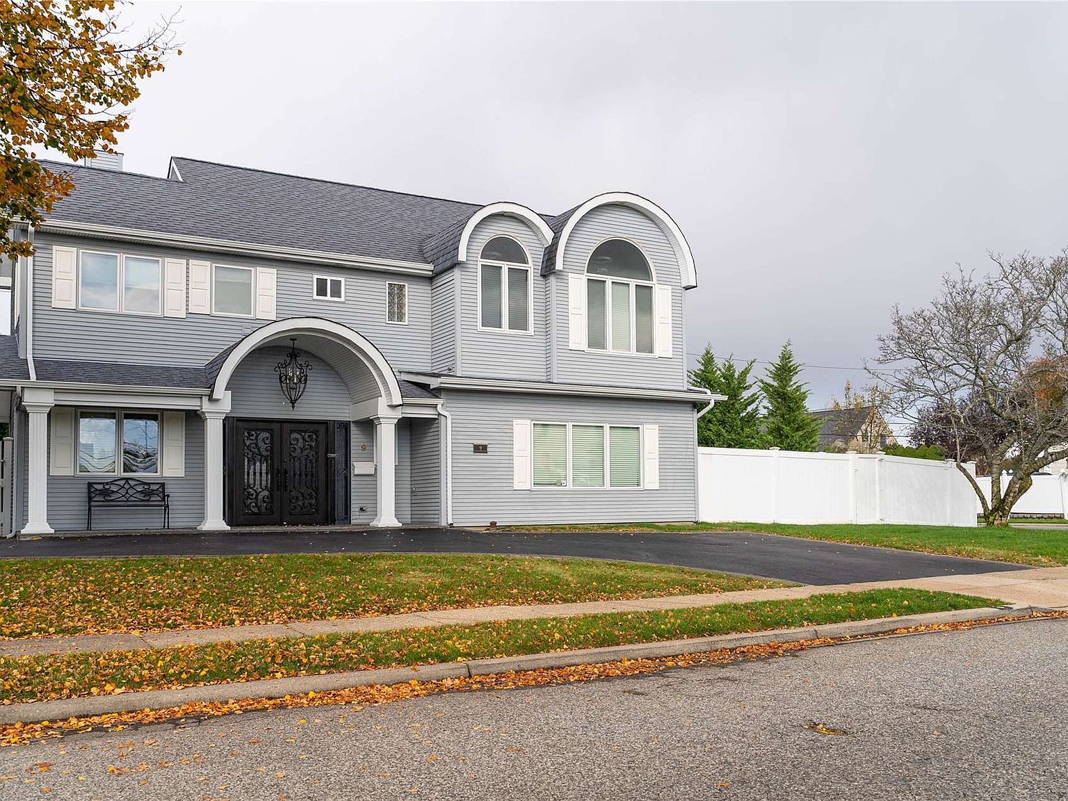 9 Collector Lane, Levittown, NY 11756 Zillow