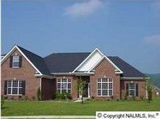 2802 Stepper St SE, Hampton Cove, AL 35763