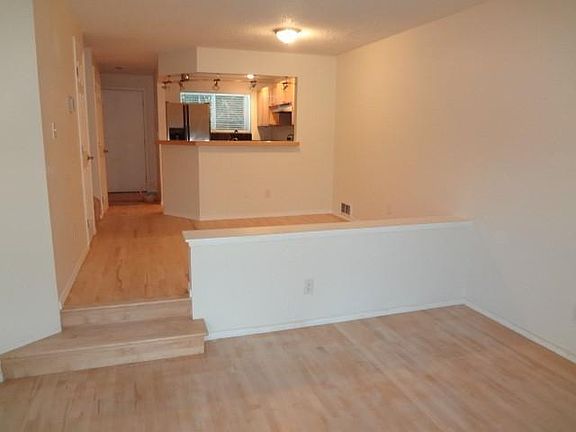 4th image of 13 146th Ave SE #13