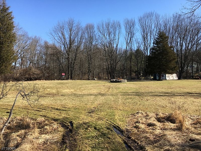 2nd image of 29 Sharrer Rd