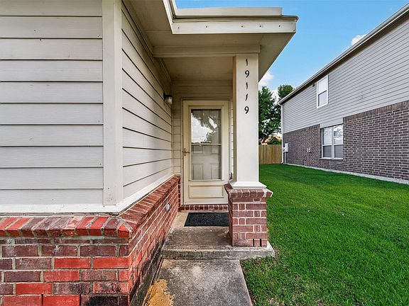 5th image of 19119 Yaupon Ranch Dr