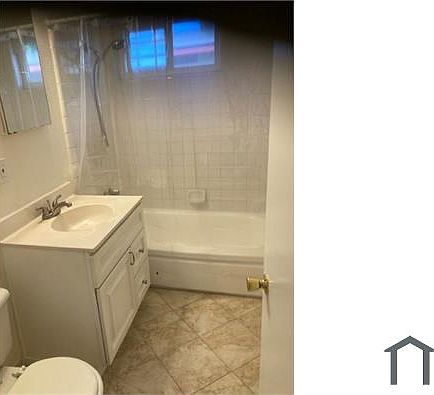 3rd image of 403 Wooster Ave APT 3