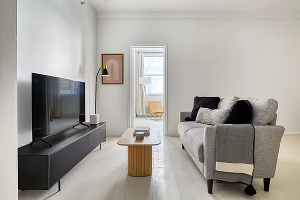 Rented by Voro New York | media 27