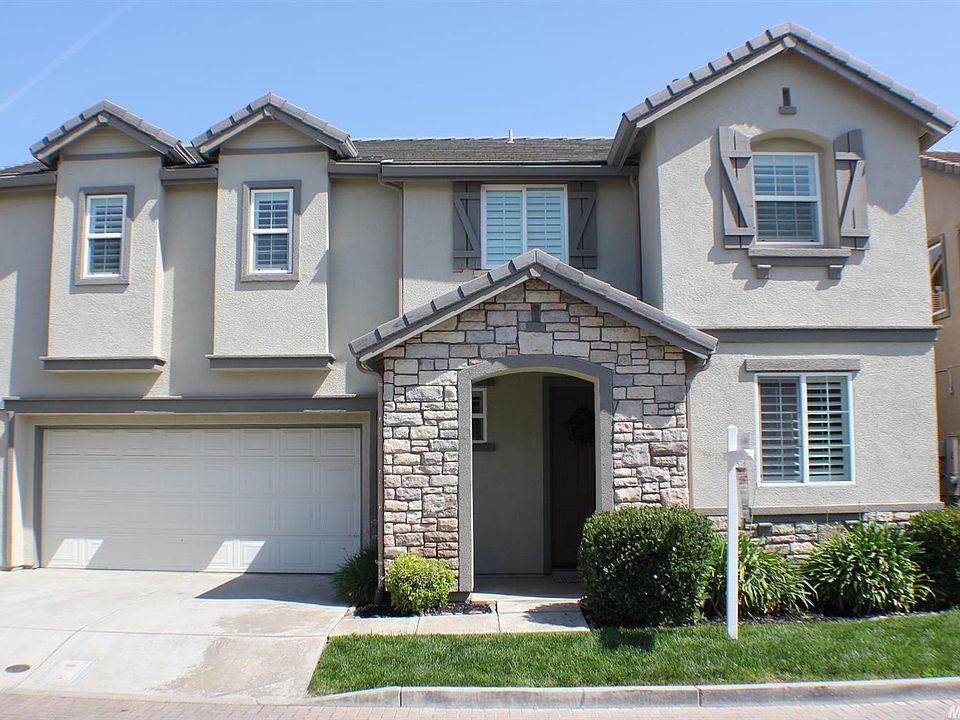 1st image of 529 Palazzo Ln