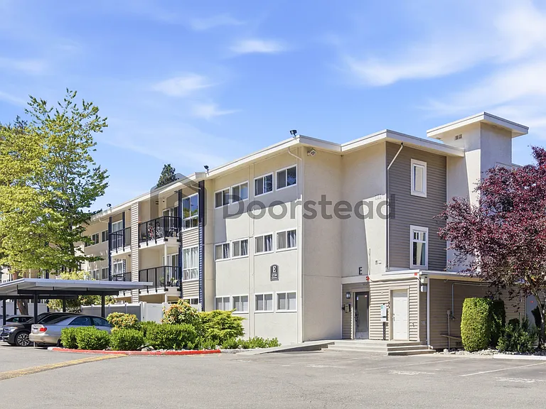 12700 NE 8th St #E303 — Photo 1