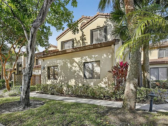 3rd image of 10553 NW 10th Ct #D-140