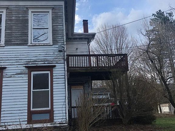 4th image of 56 Railroad Ave