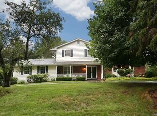 2A Briarwood Ln, Suffern, NY 10901