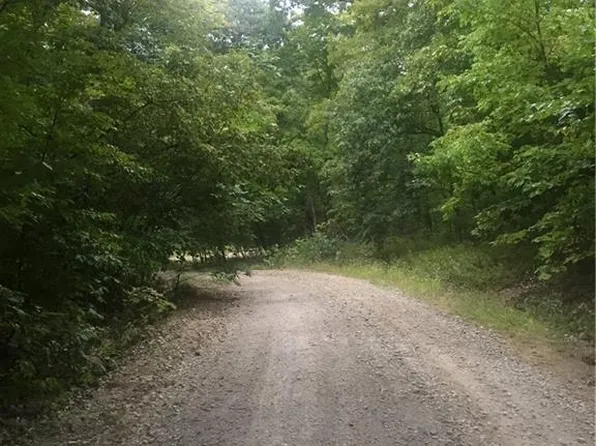 125 E Raintree Rdg, Mound City, KS 66056