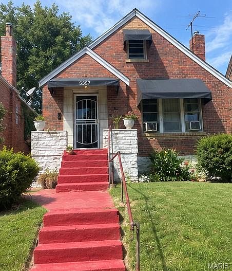 1st image of 5357 Claxton Ave
