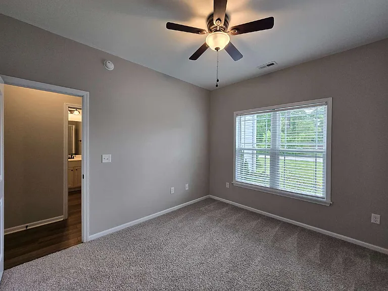 205 Buckeye Ct N — Photo 18
