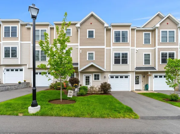 190 Woodview Way, Manchester, NH 03102