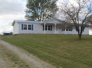 6635 E Olive Branch Rd, Pekin, IN 47165