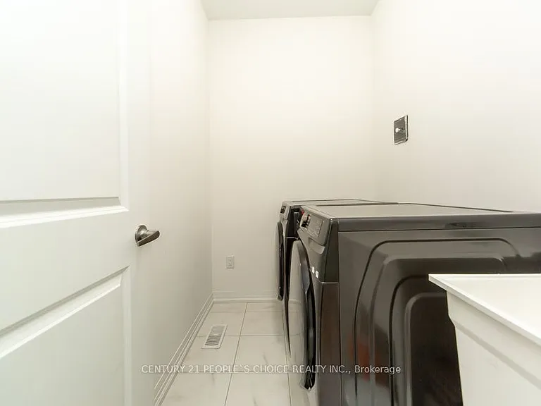 162 Ogston Cres — Photo 47