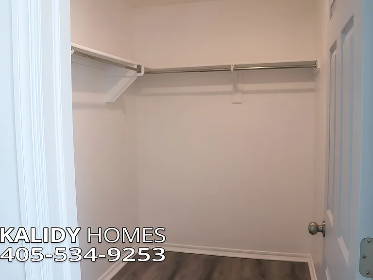 1720 Castle St — Photo 15
