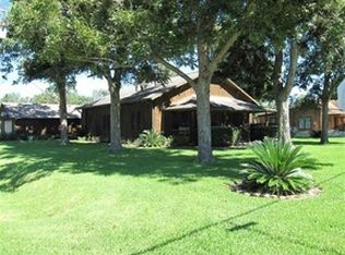 590 W Crosby St, Sour Lake, TX 77659