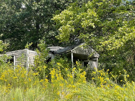 2nd image of 1126 Garland Ave
