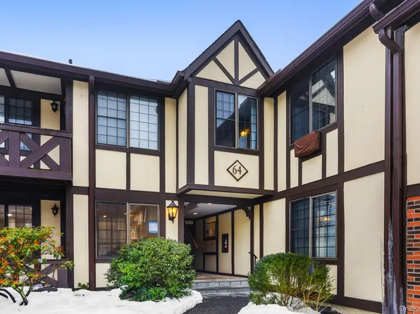 64 Foxwood Drive #8, Pleasantville, NY 10570