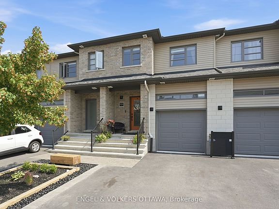 2nd image of 282 Munro St