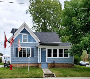 131 S 10th St, Oostburg, WI, 53070