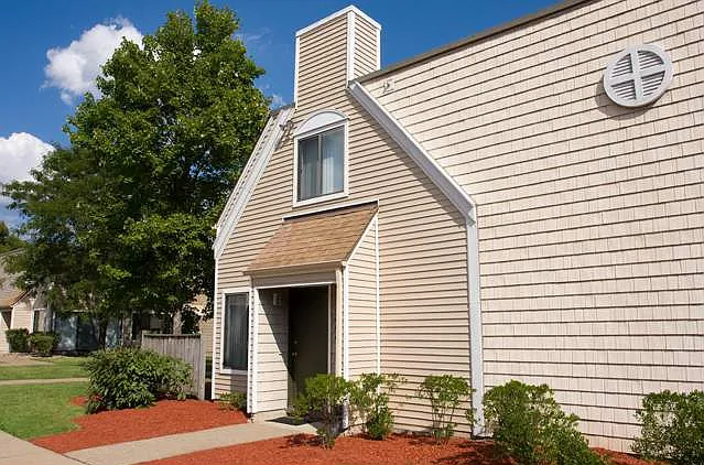 Payne Hill Townhomes — Photo 2