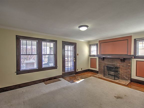 4th image of 947 N Hill Ave