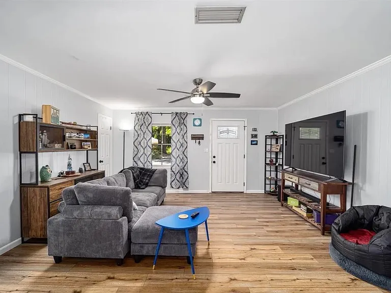 2230 NW 42nd Ave — Photo 3